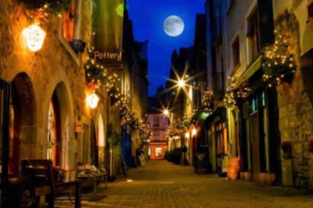 Ferienwohnung Latin Quarter Luxury Galway Exterior foto